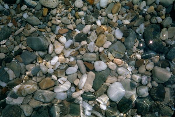 Kristallklart vatten vid Tsamadou stranden